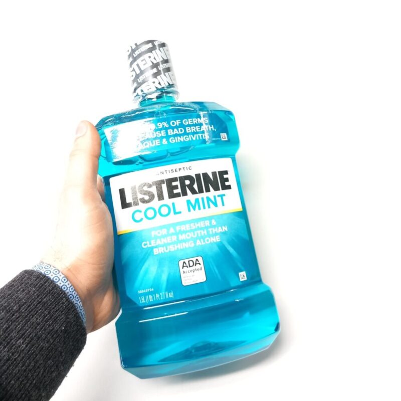 Collutorio antisettico Listerine USA gusto "Cool Mint" 1,5lt